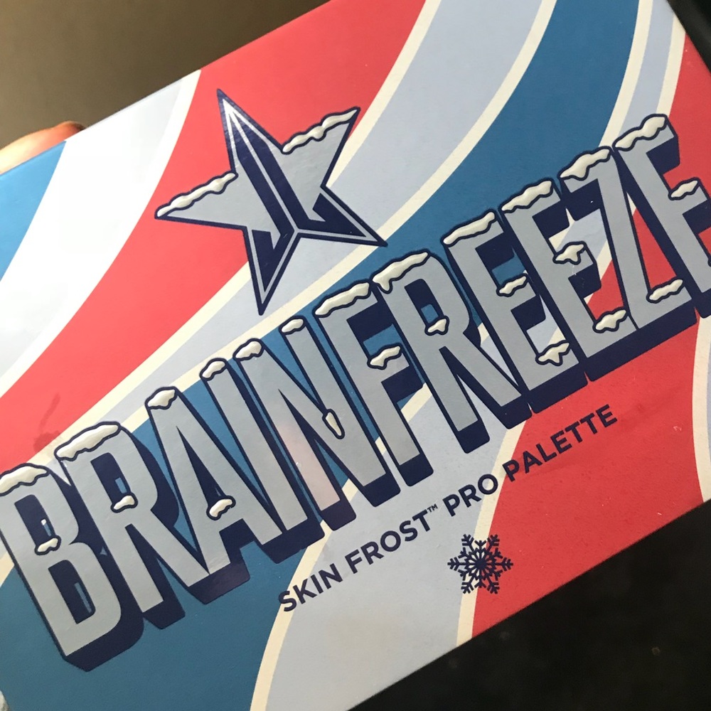 In box Jeffree star brainfreeze skin frost palette